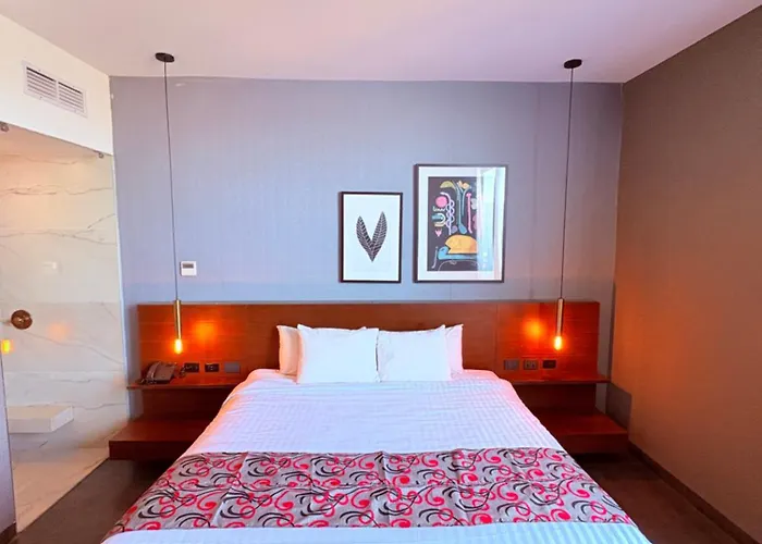 Queen Oasis Just Minutes From The Aparthotel *