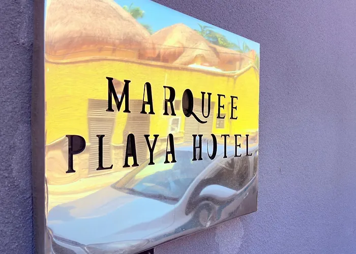 Queen Oasis Just Minutes From The *